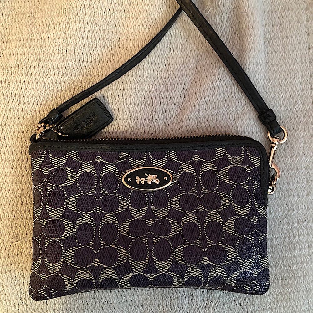 ✨Price Drop✨ Coach Wristlet